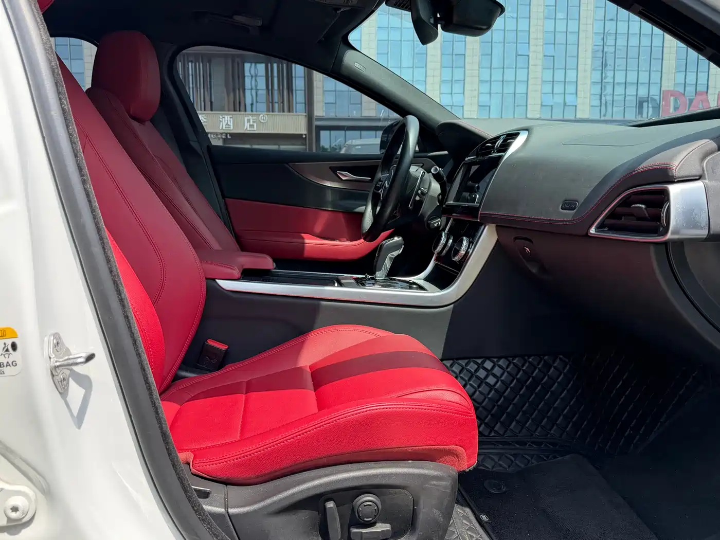 JAGUAR XEL