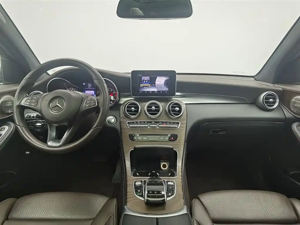 Mercedes-Benz GLC 2016 GLC 300 4MATIC Dynamic фото 5