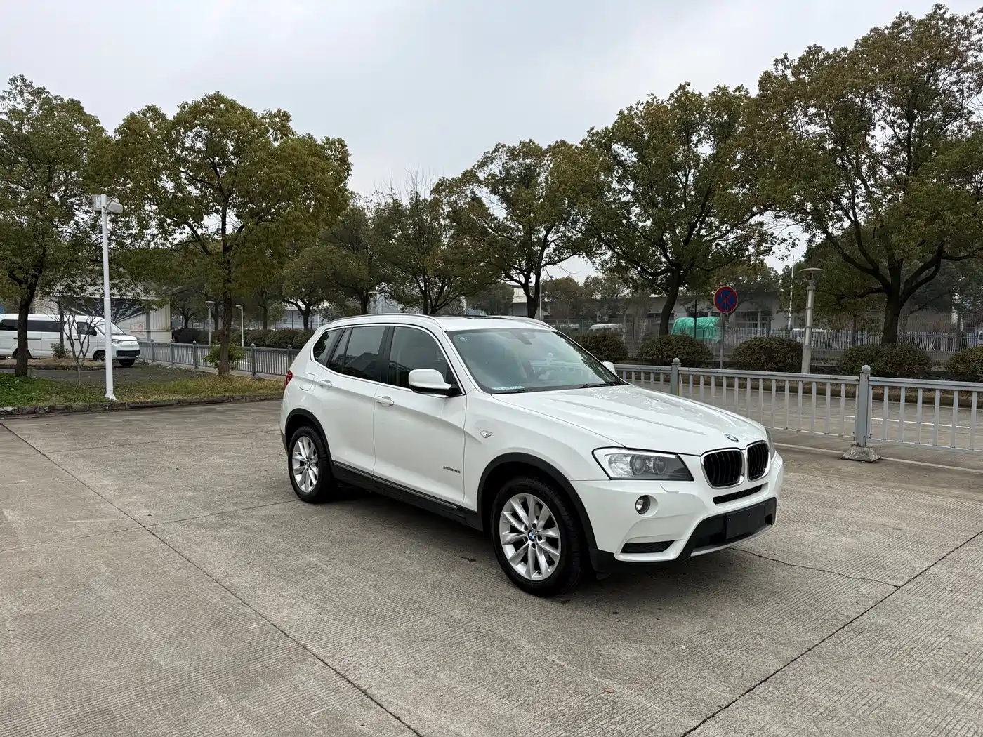 BMW X3 (Import) 2013 xDrive20i Luxury фото 3