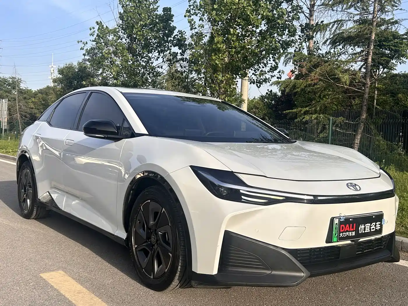 Toyota bZ3 2023 517km Elite PRO фото 3