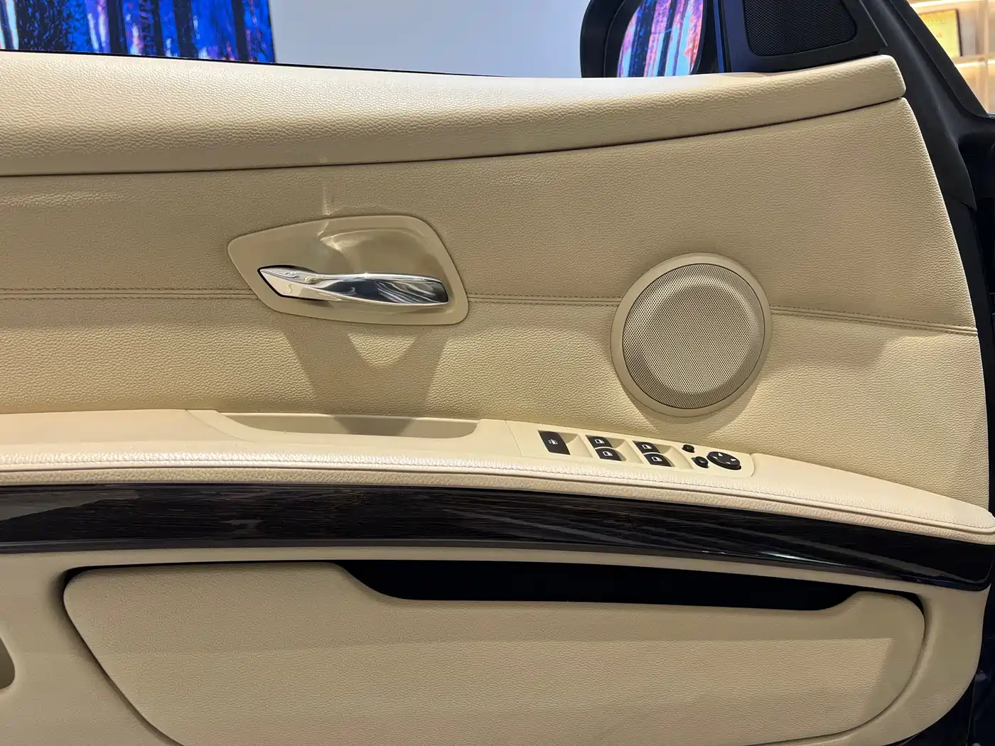BMW 3 Series (Import) 2011 335i Convertible Coupe фото 9