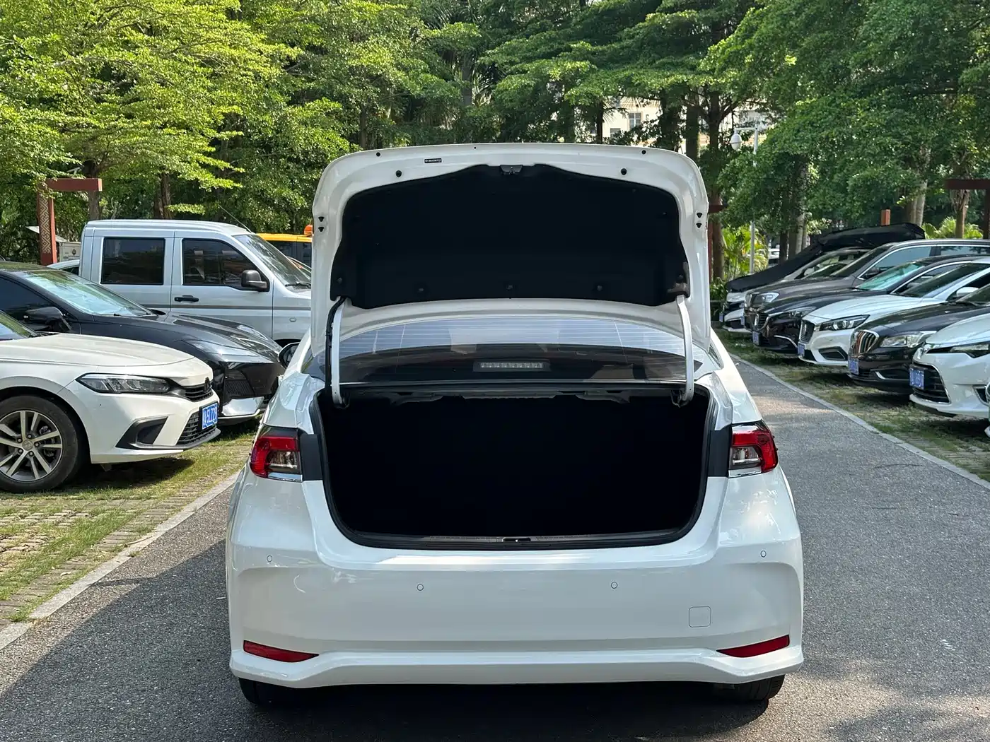 Toyota Corolla 2021 1.2T S-CVT Elite PLUS Edition фото 27