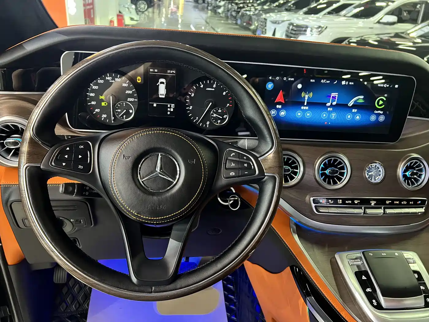 Mercedes-Benz Vito 2023 2.0T Elite 7-Seater фото 5