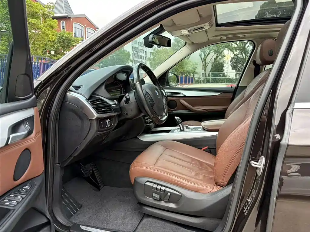 BMW X5 (Import) 2014 xDrive35i Leading фото 4