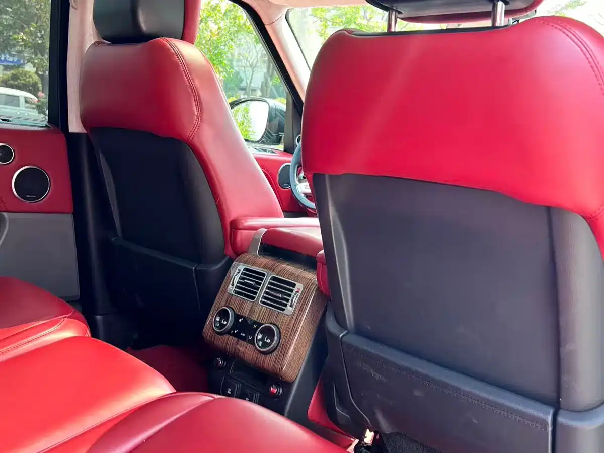 Land Rover Range Rover 2018 3.0 SC V6 Vogue Heritage Edition фото 14