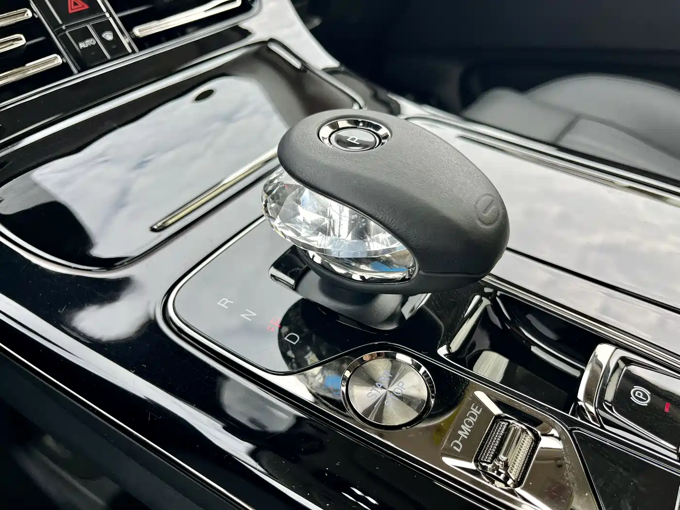 GAC Trumpchi Trumpchi E9 2023 E9 Champion Edition фото 26