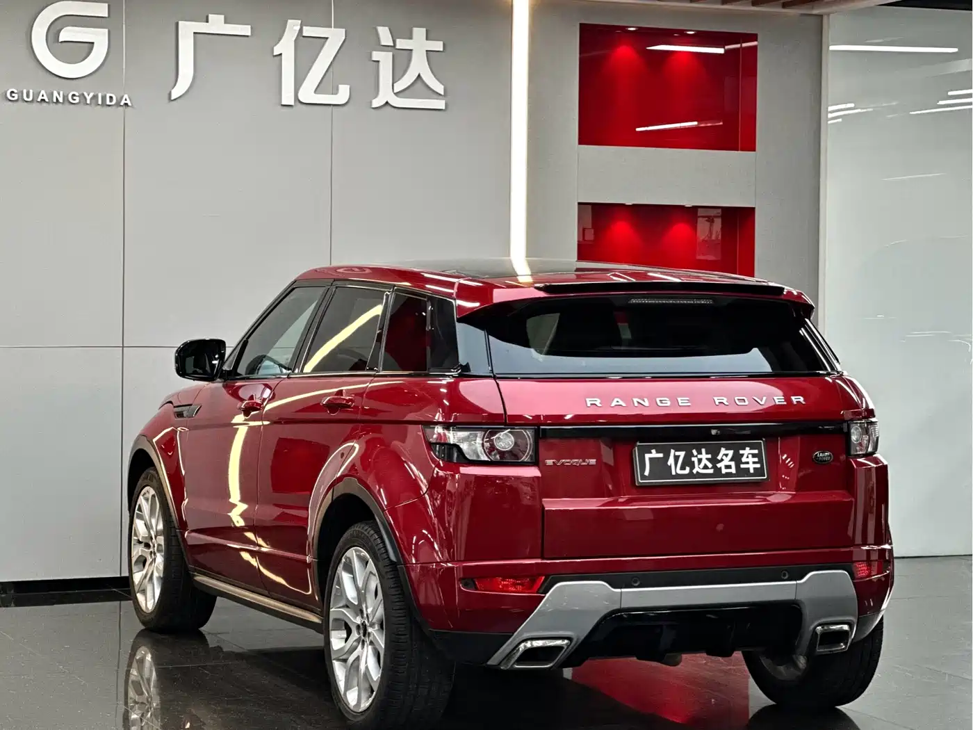 Land Rover Range Rover Evoque (Import) 2012 2.0T 5-door Premium Edition фото 17