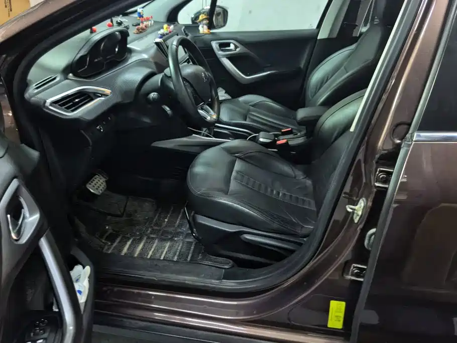 Peugeot 2008 2015 2014 1.6L Automatic Navigation Edition