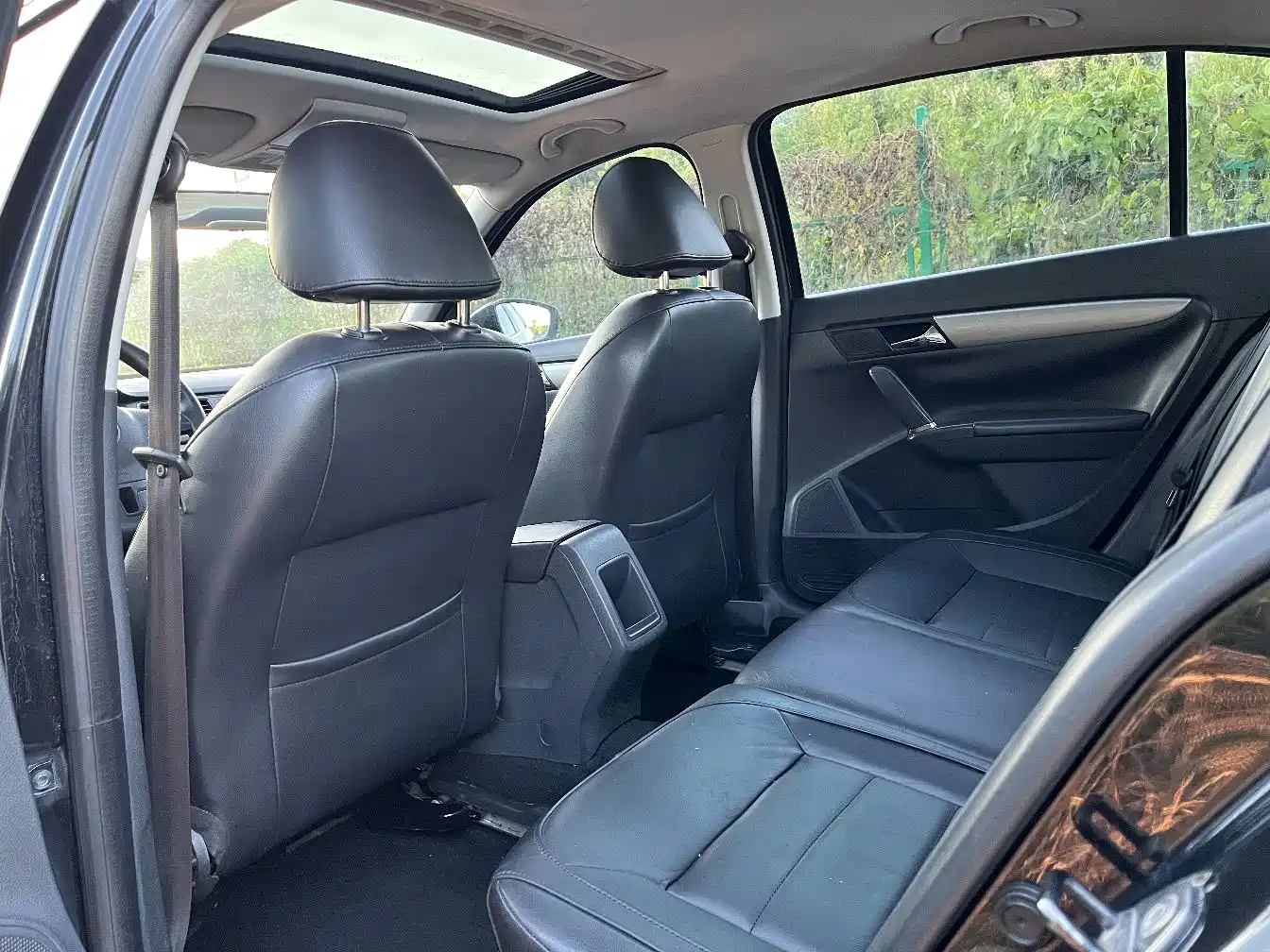 Volkswagen Lavida 2013 1.6L Automatic Luxury Edition фото 9
