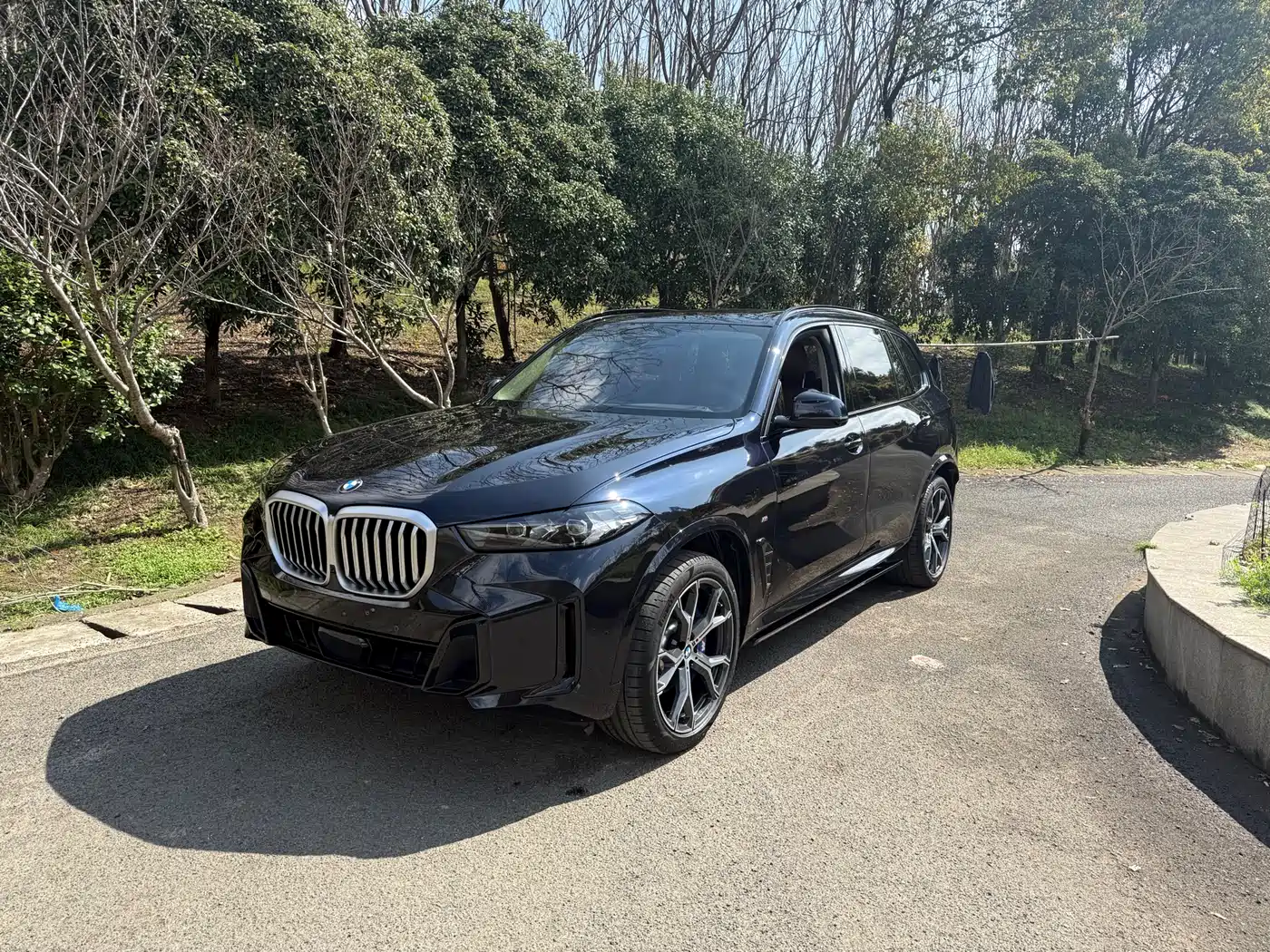 BMW X5 2025 Model xDrive 30Li Exclusive M Sport Blackout Package фото 2