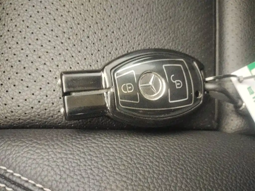 Mercedes-Benz GLA 2016 GLA 220 4MATIC Fashion фото 17