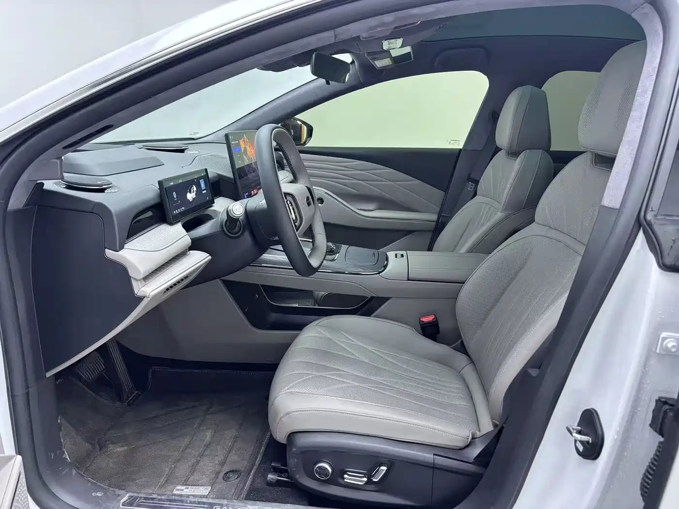 GEELY GALAXY GALAXY SPARKLE 8