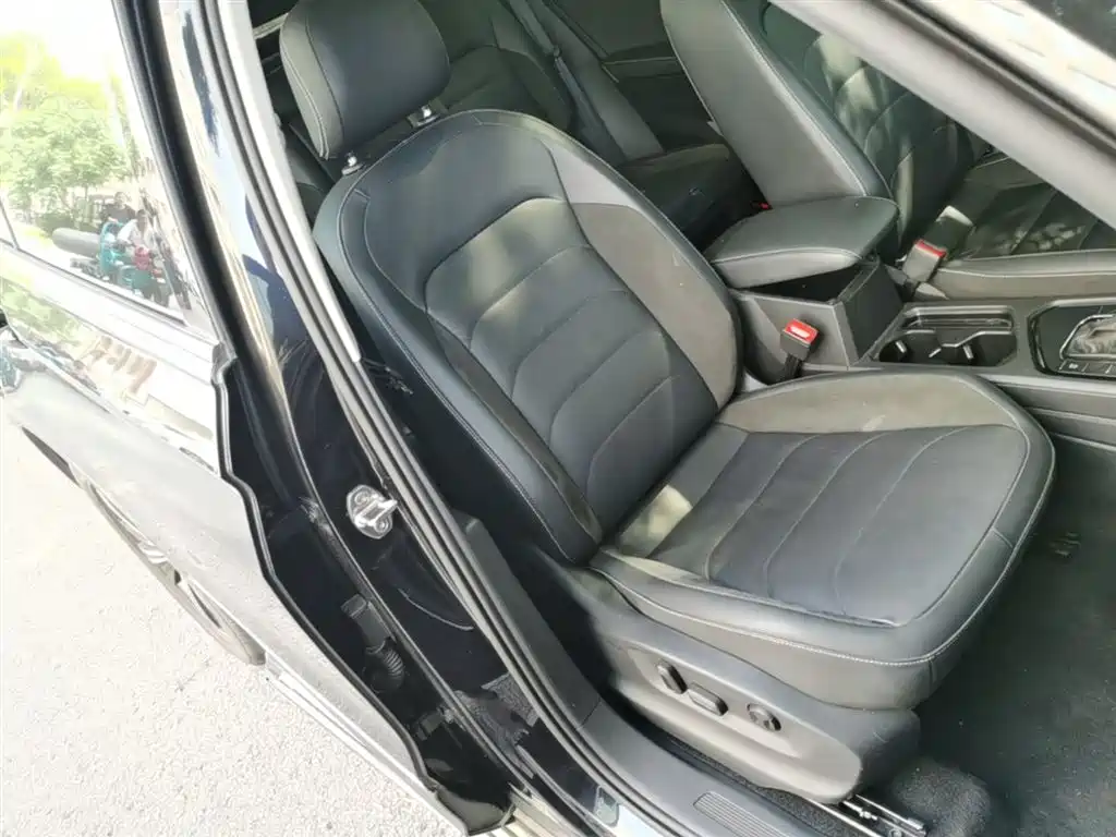 Volkswagen Tiguan L 2019 330TSI Automatic 2WD Panorama Comfort Edition China VI фото 25