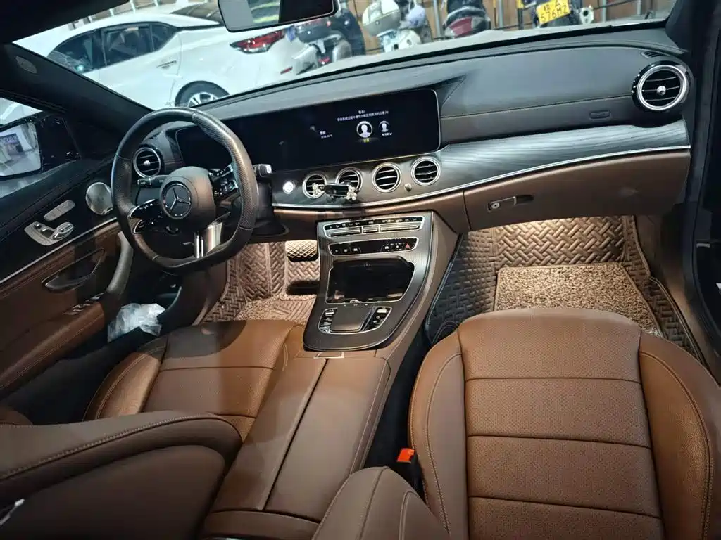 Mercedes-Benz E-Class 2023 E 300 L Sport Luxury фото 10