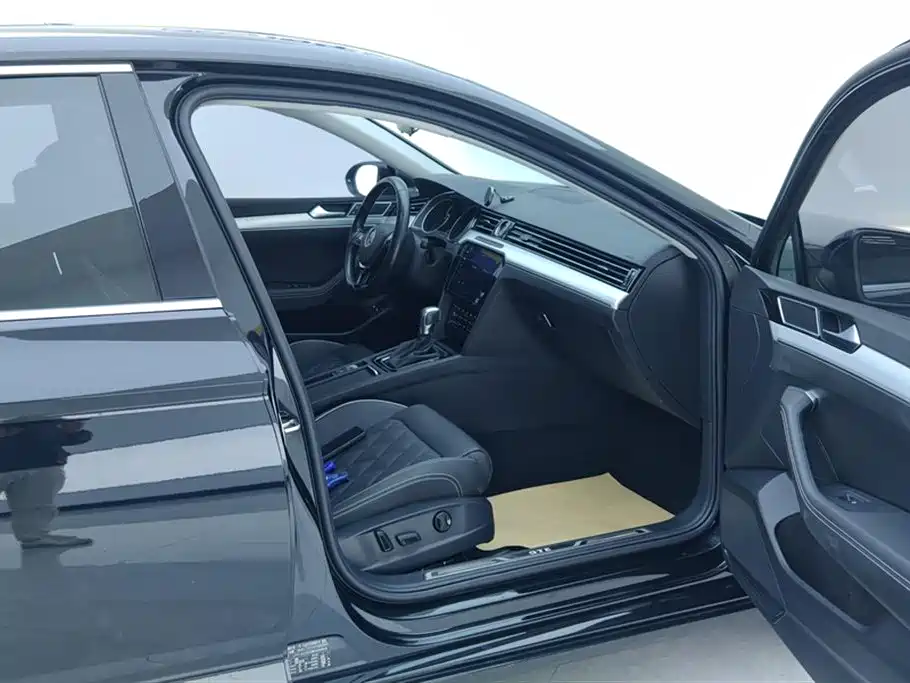 Volkswagen Magotan GTE Plug-in Hybrid 2020 GTE Luxury фото 8