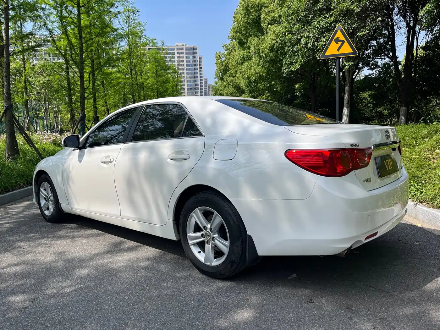 Toyota Reiz 2010 2.5V Style Elite Edition фото 4