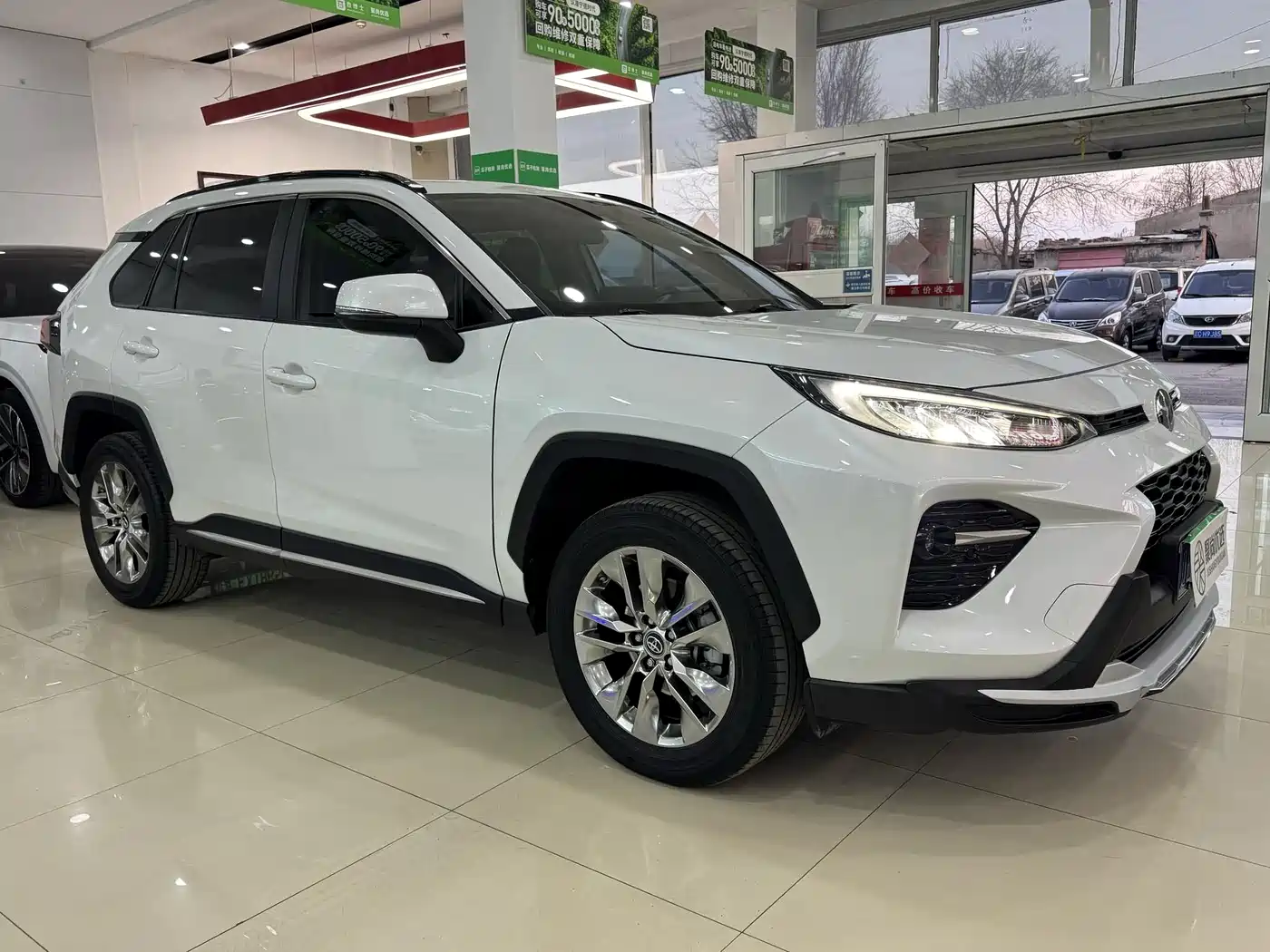 Toyota Wildlander 2020 2.0L CVT AWD Luxury Edition фото 3