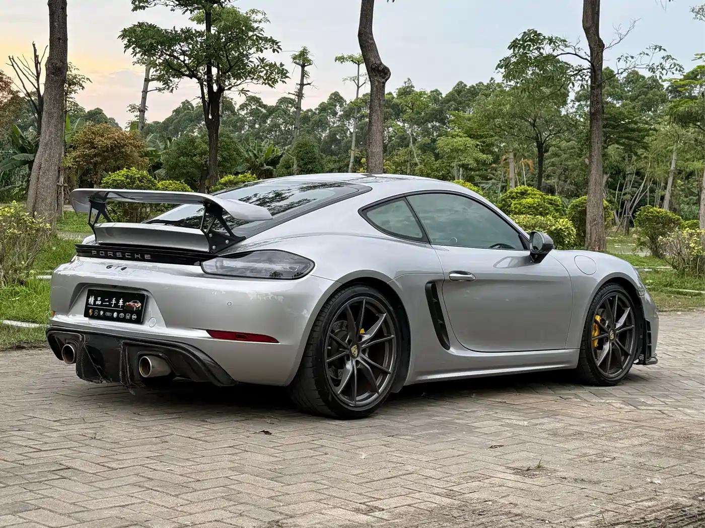 Porsche 718 2019 Cayman T 2.0T фото 16