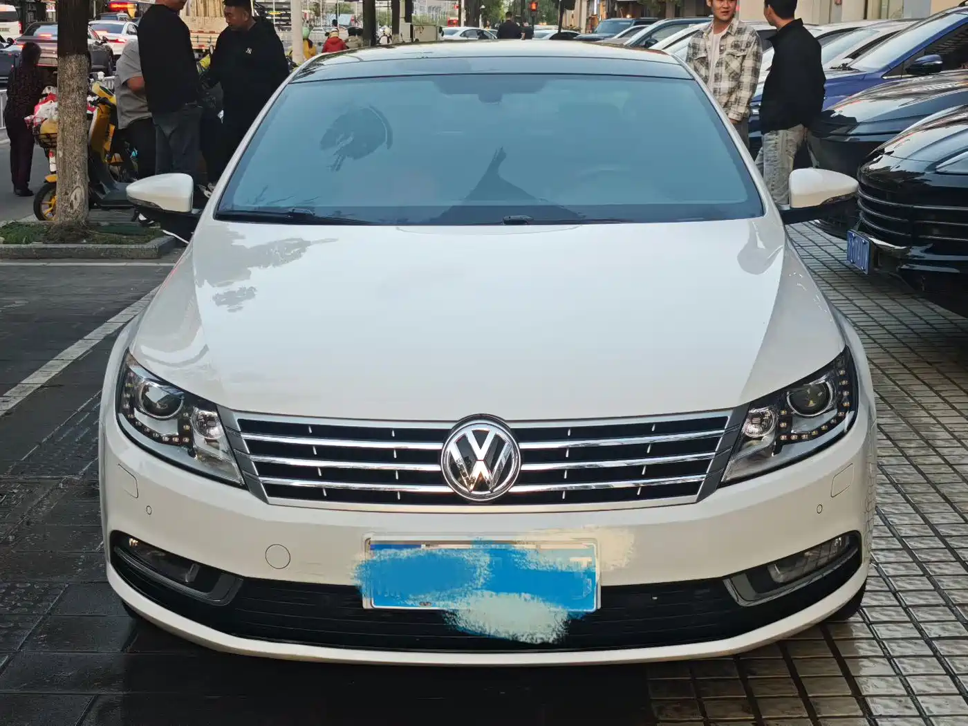Volkswagen FAW-Volkswagen CC 2018 1.8TSI Luxury фото 2
