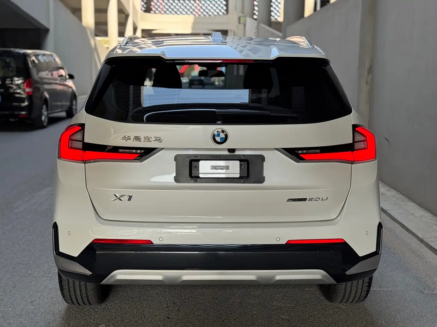 BMW X1 2023 sDrive20Li X Design Package фото 5