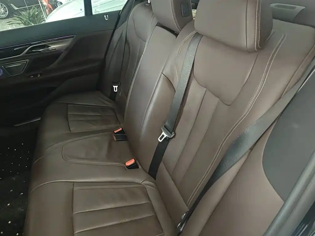 BMW 7 Series 2018 730Li Leading Type M Sport Package фото 17