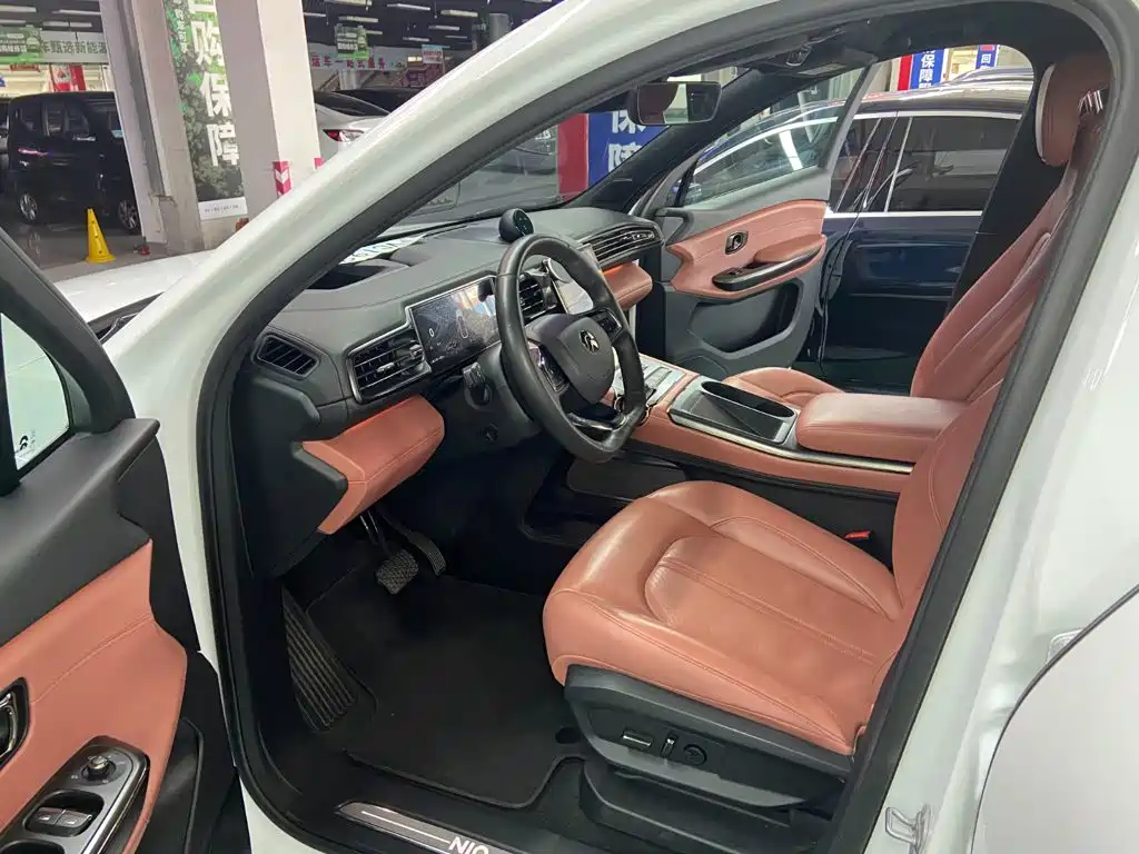 Фото 4 - NIO EC6