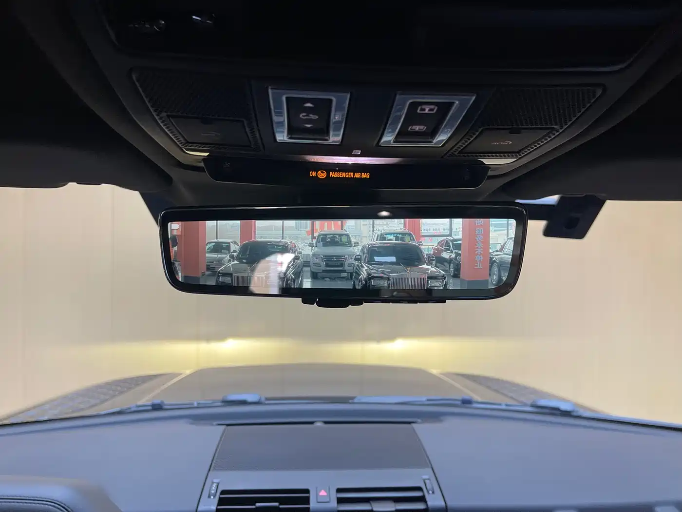 Land Rover Defender 2023 Model 110 3.0T P400 X-DYNAMIC HSE фото 16