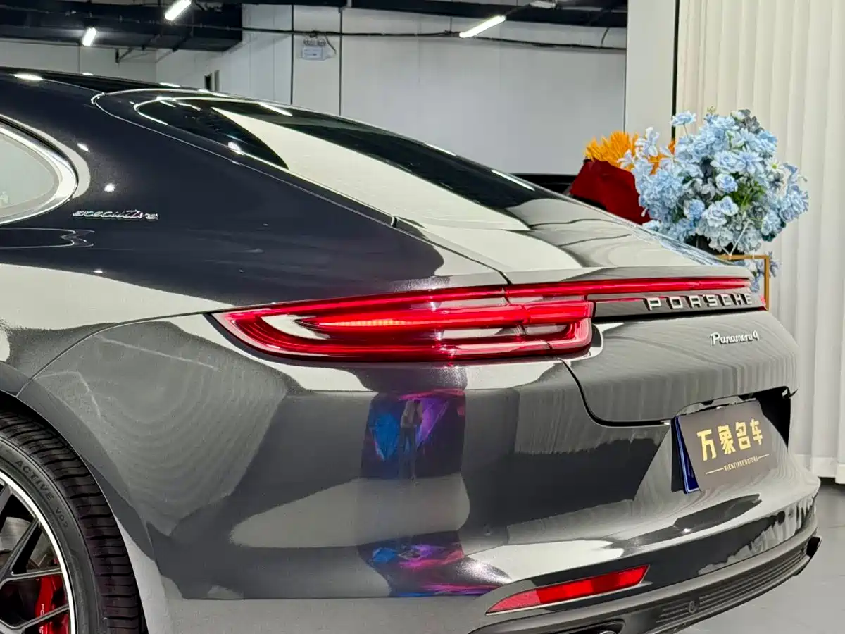 Porsche Panamera 2019 Panamera 4 Executive Long Wheelbase 2.9T фото 11