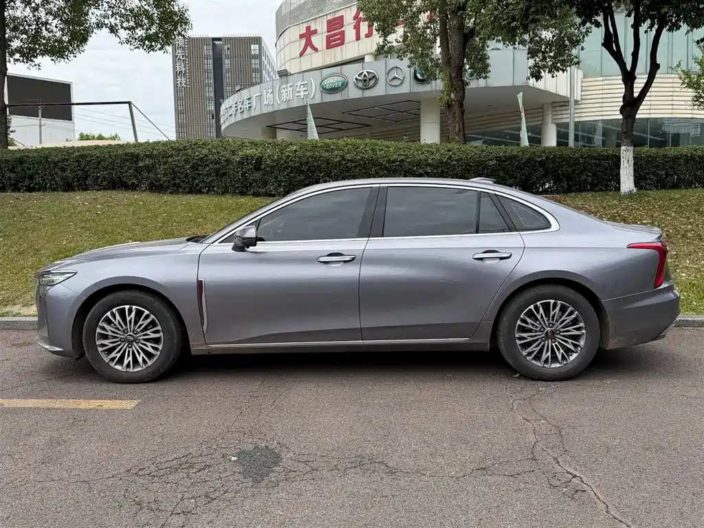 Hongqi H5 2023 2.0T Auto Smart Connect Flag Enjoy фото 3