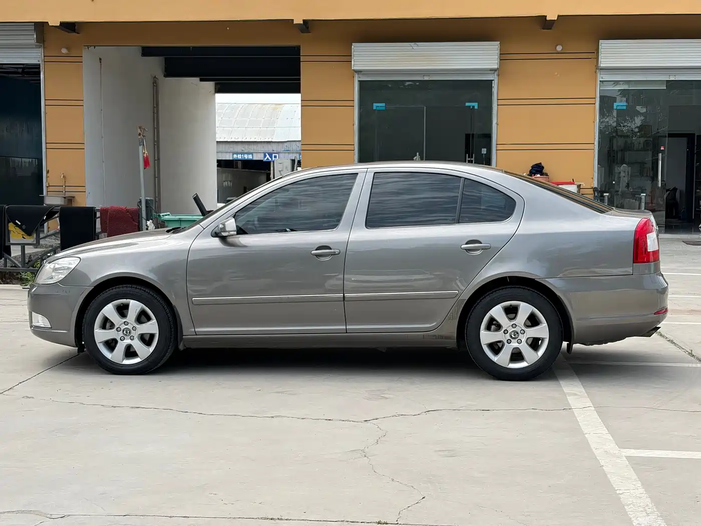 Škoda Octavia 2012 1.4TSI DSG Yijun Edition фото 14