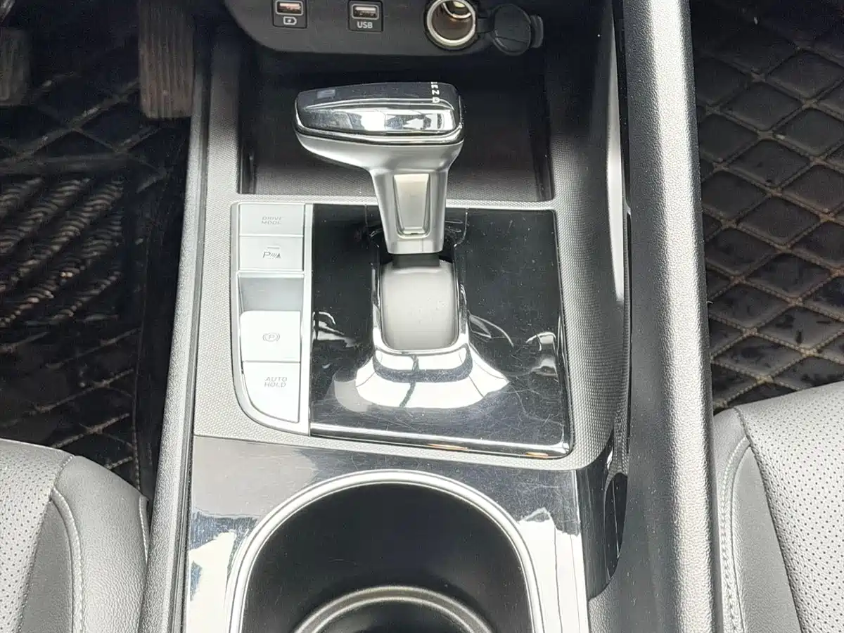 Hyundai Elantra 2022 1.5L CVT GLX Elite Edition фото 20