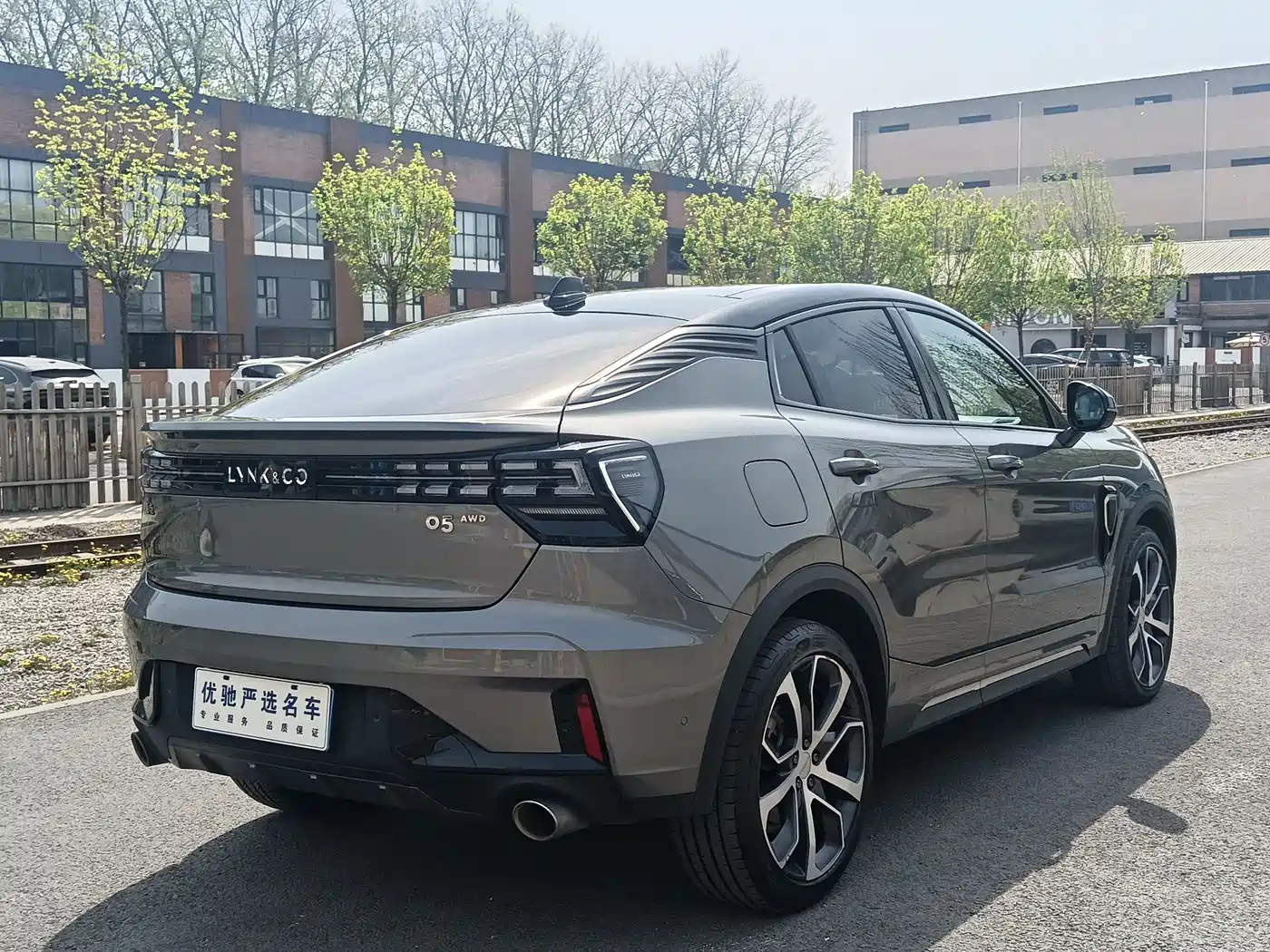 Lynk & Co 05 2020 2.0TD 4WD Halo Edition фото 9
