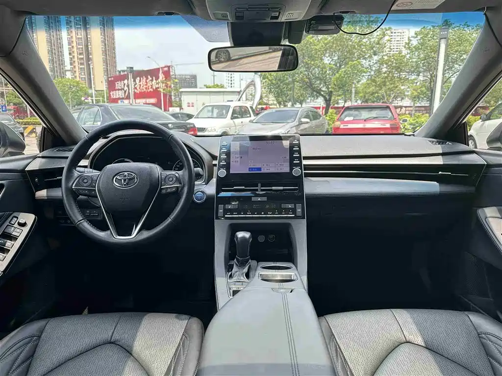 Toyota Avalon 2019 Hybrid 2.5L XLE Premium Edition China VI фото 15