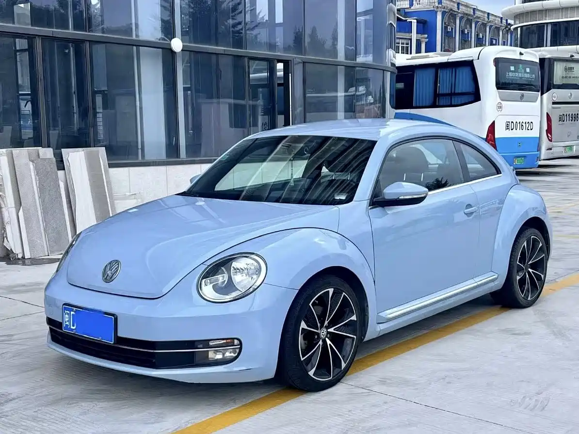 Photo 1 - Volkswagen Beetle
