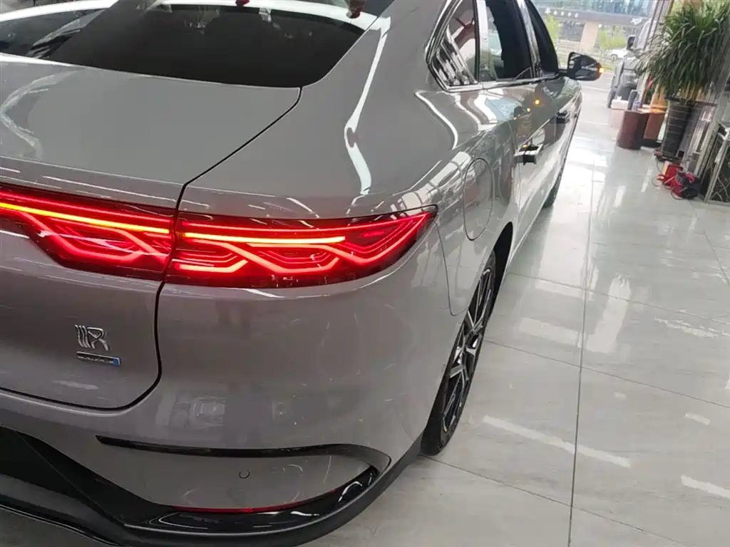 BYD Han 2025 DM-i Smart Drive Edition 125KM Elite фото 8
