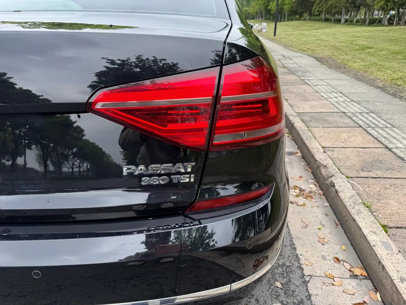 Volkswagen Passat 2017 330TSI DSG Prestige фото 6