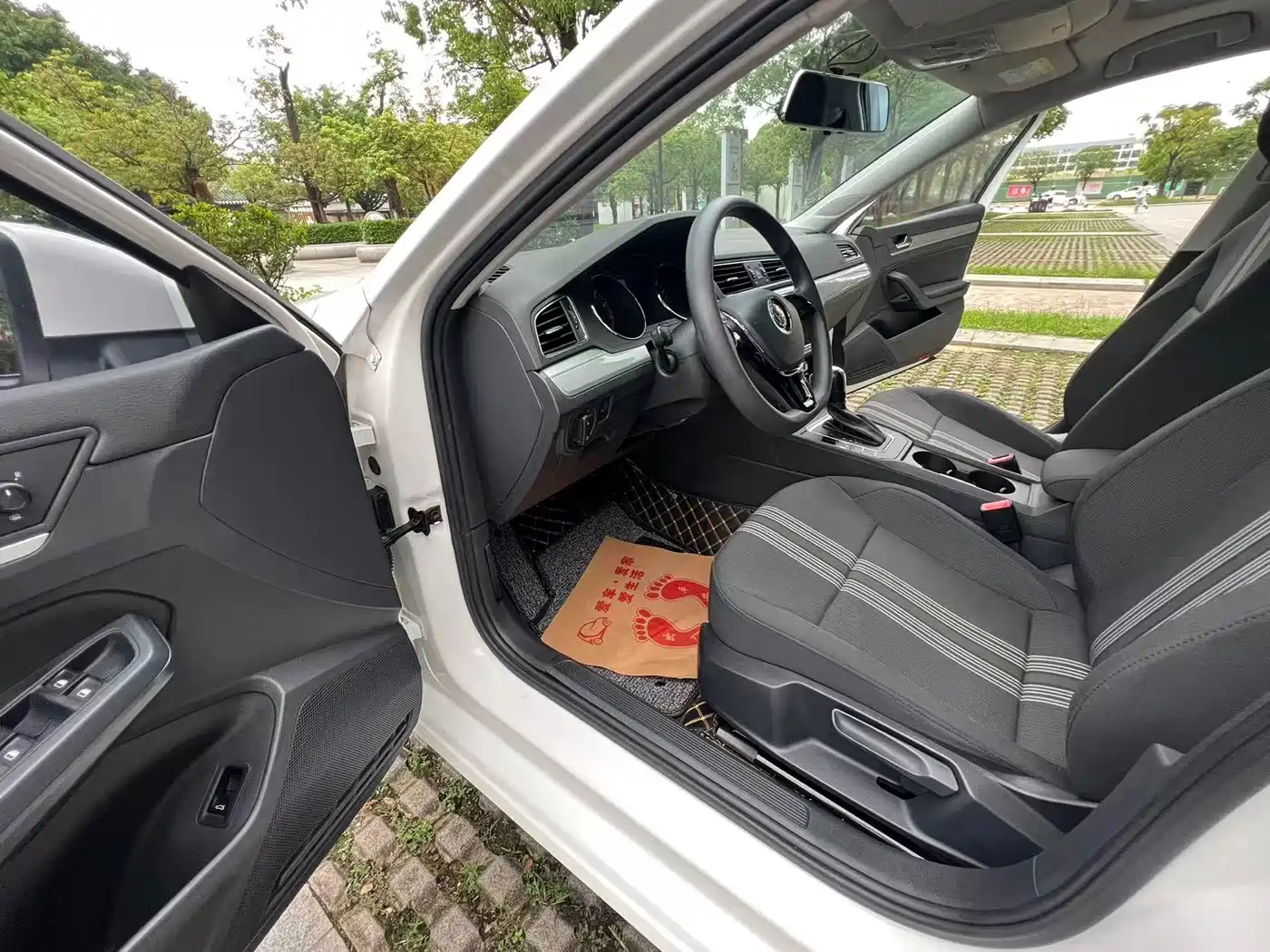 Volkswagen Lamando 2018 230TSI DSG Trend Edition фото 11