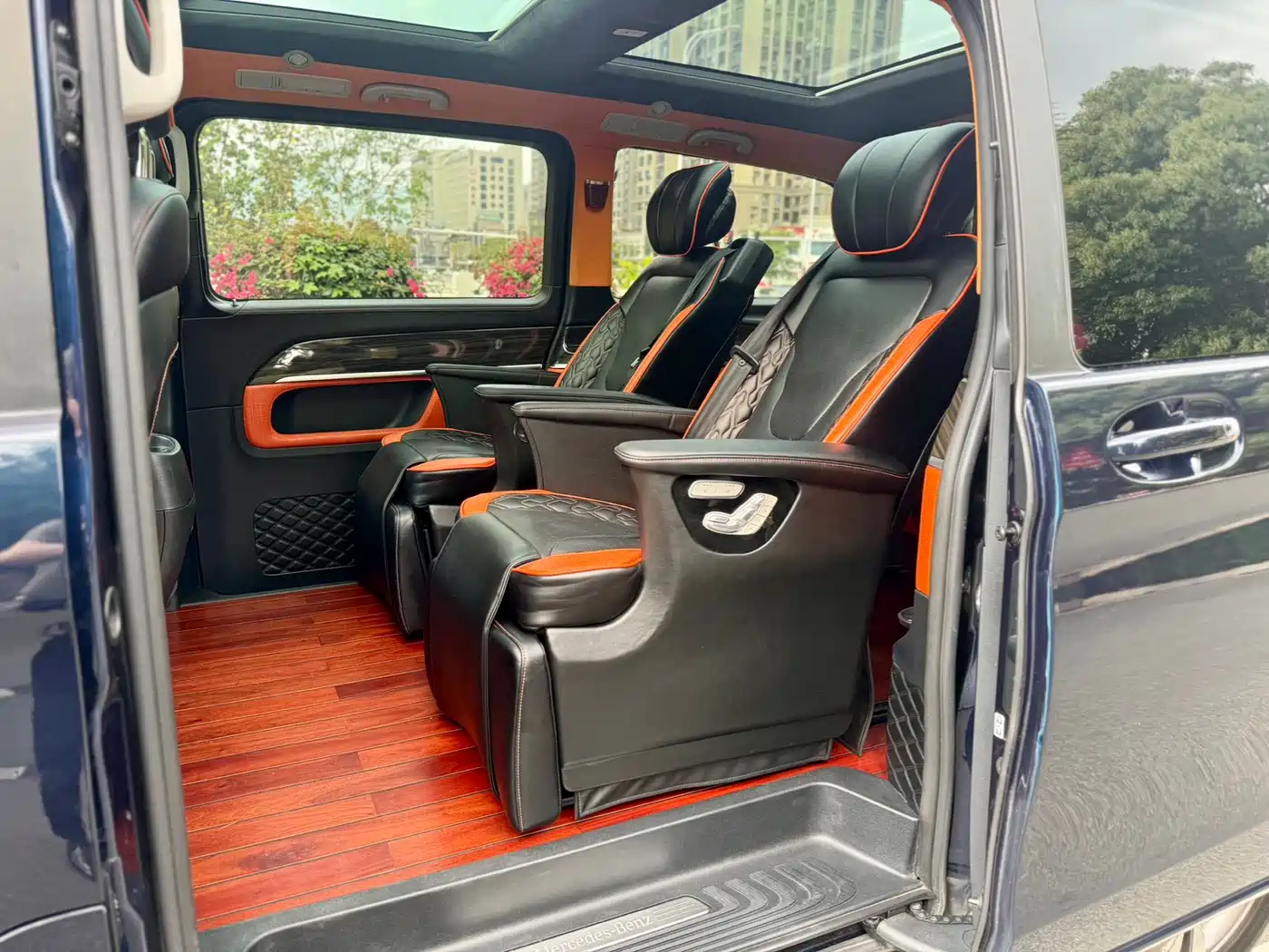 Mercedes-Benz V-Class 2018 V 260 Pilot Edition China V фото 10