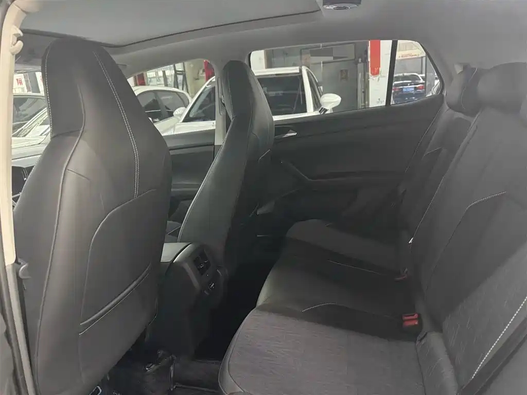 Volkswagen T-Cross 2019 1.5L Automatic Comfort Edition фото 6