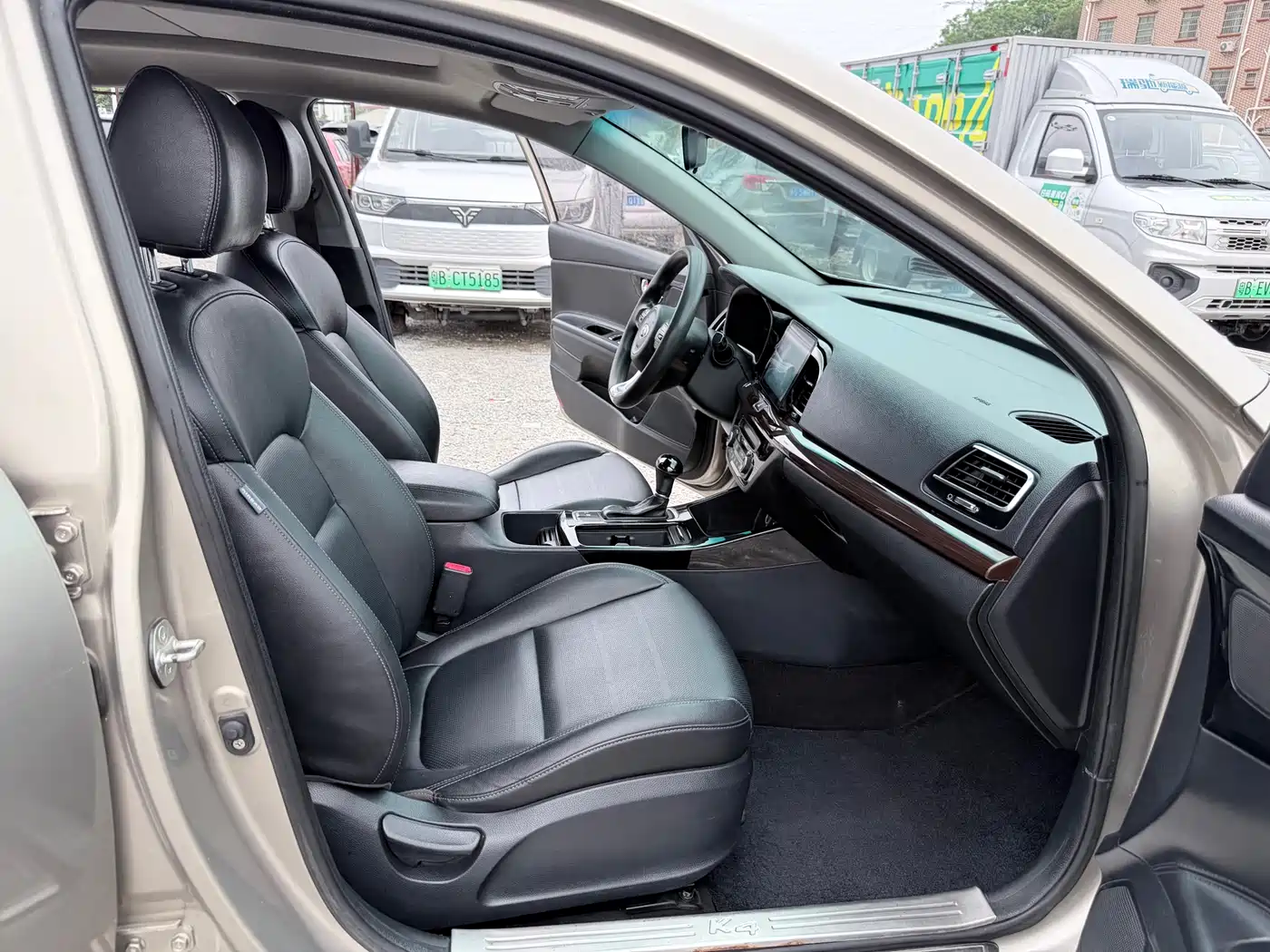 KIA K4