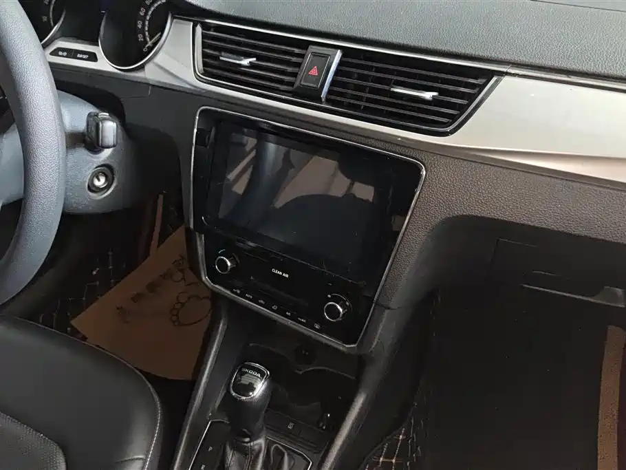 Škoda Rapid 2020 1.5L Automatic Comfort Edition фото 13