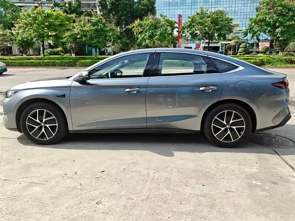 BYD Qin L 2025 DM-i Smart Drive Edition 120KM Surpassing фото 8