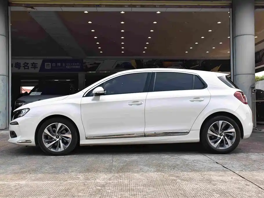 DS 4S 2018 2018 30THP Dynamic Edition