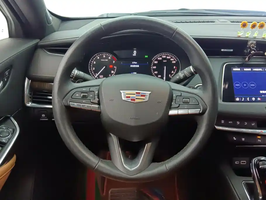 Cadillac XT4 2022 28T FWD Premium фото 15