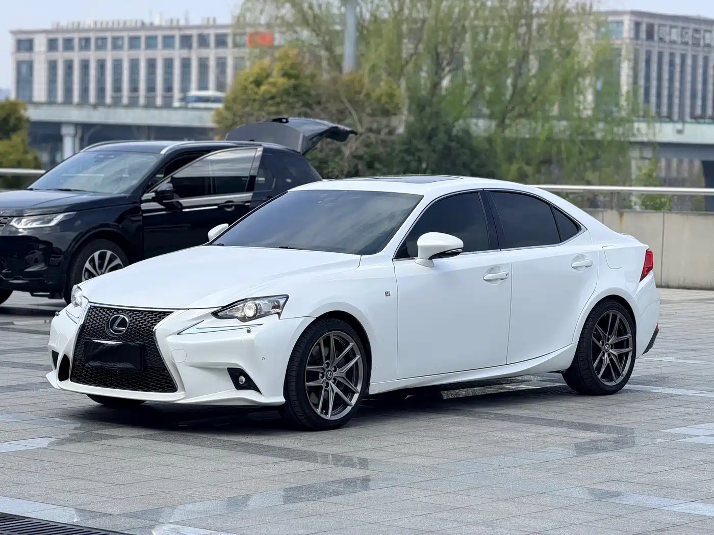 LEXUS IS