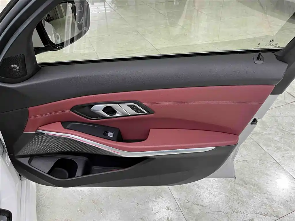 BMW 3 Series 2023 320Li M Sport Package фото 12