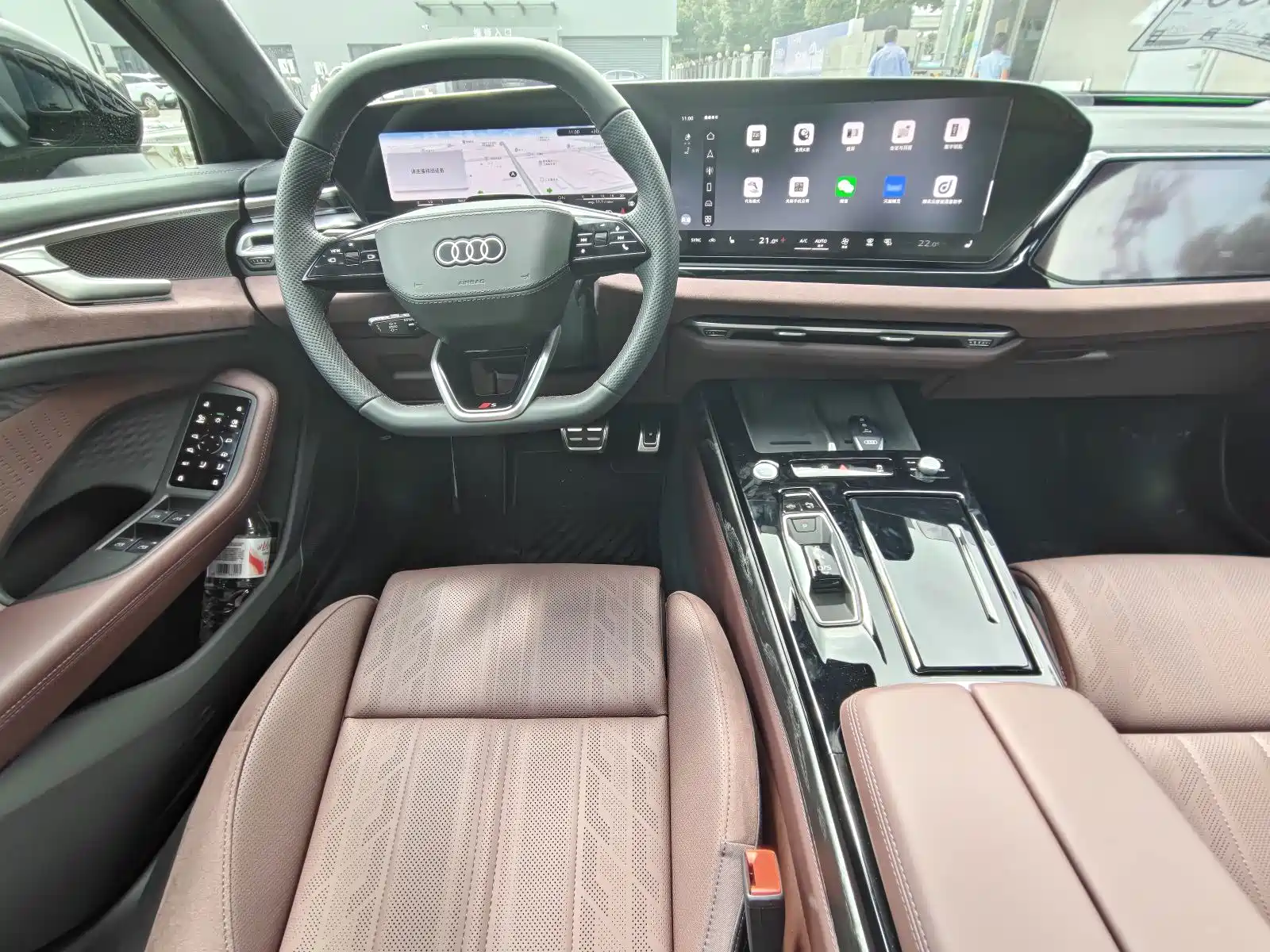 Фото 4 - Audi A6L