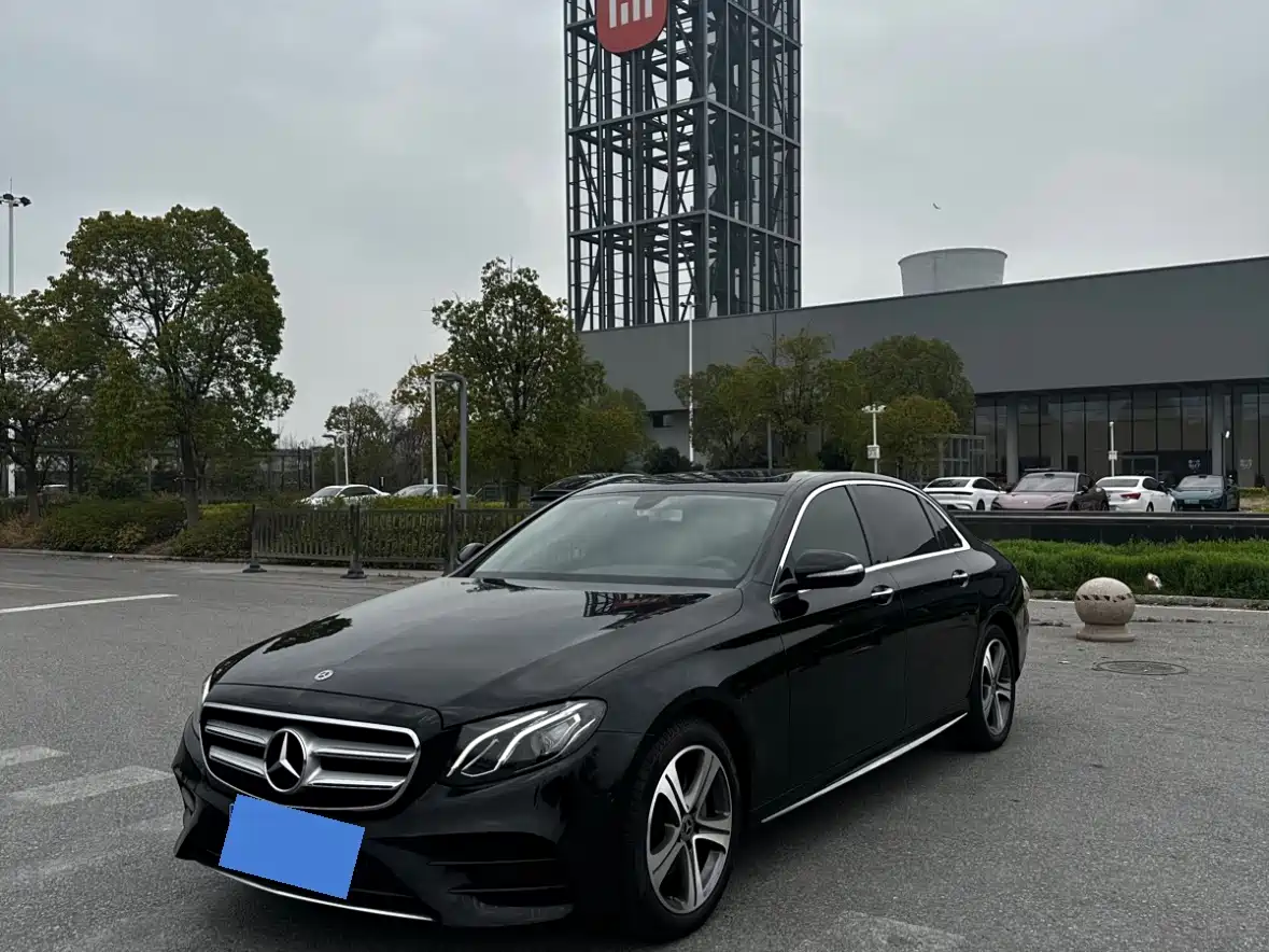 Mercedes-Benz E-Class 2020 Model E 260 L Sport фото 3