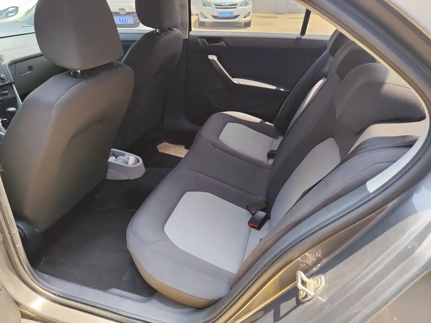 Škoda Rapid 2016 1.6L Automatic Forward Edition фото 6