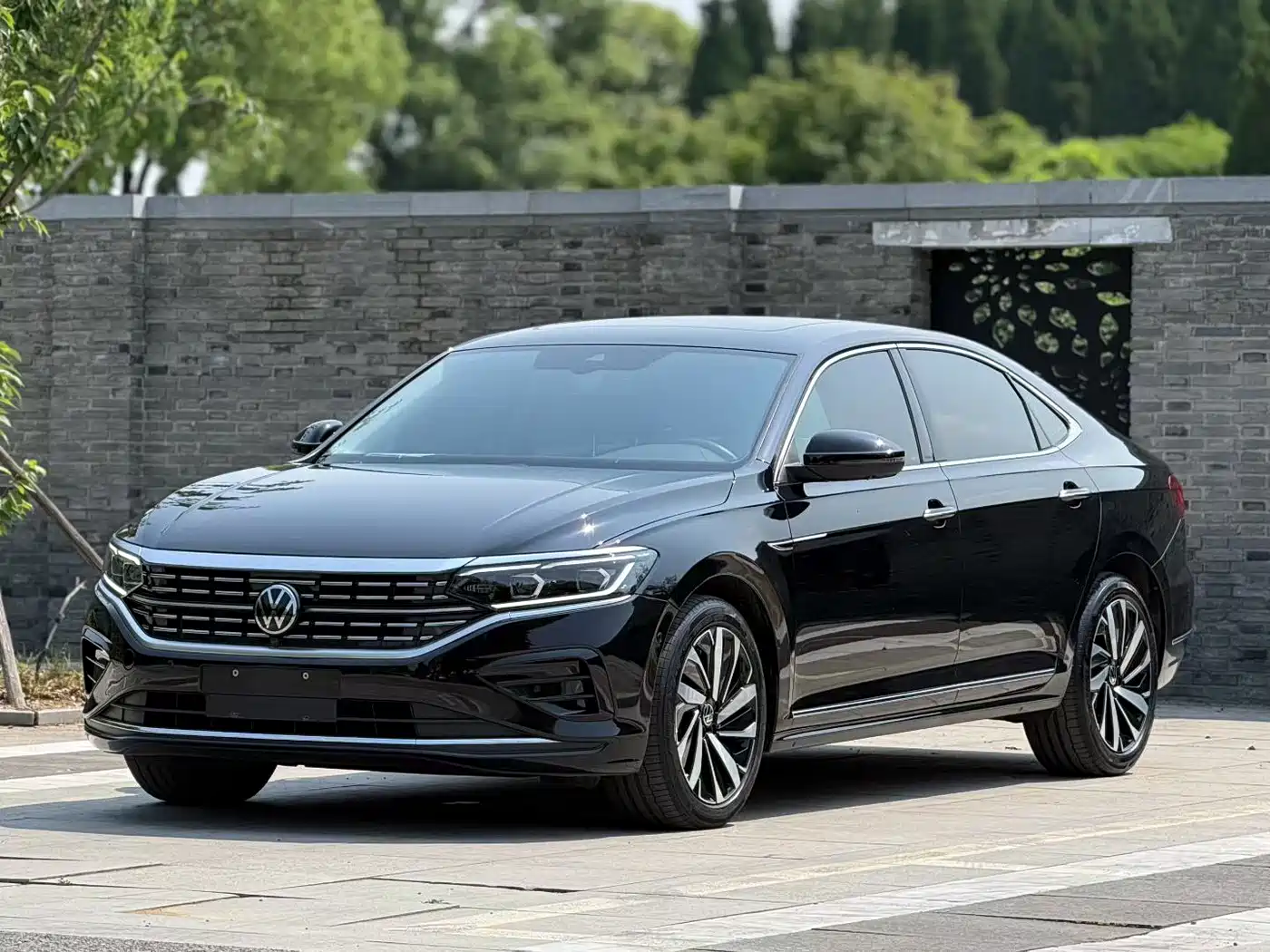 Volkswagen Passat 2025 Outstanding 380TSI Dragon Glory Edition